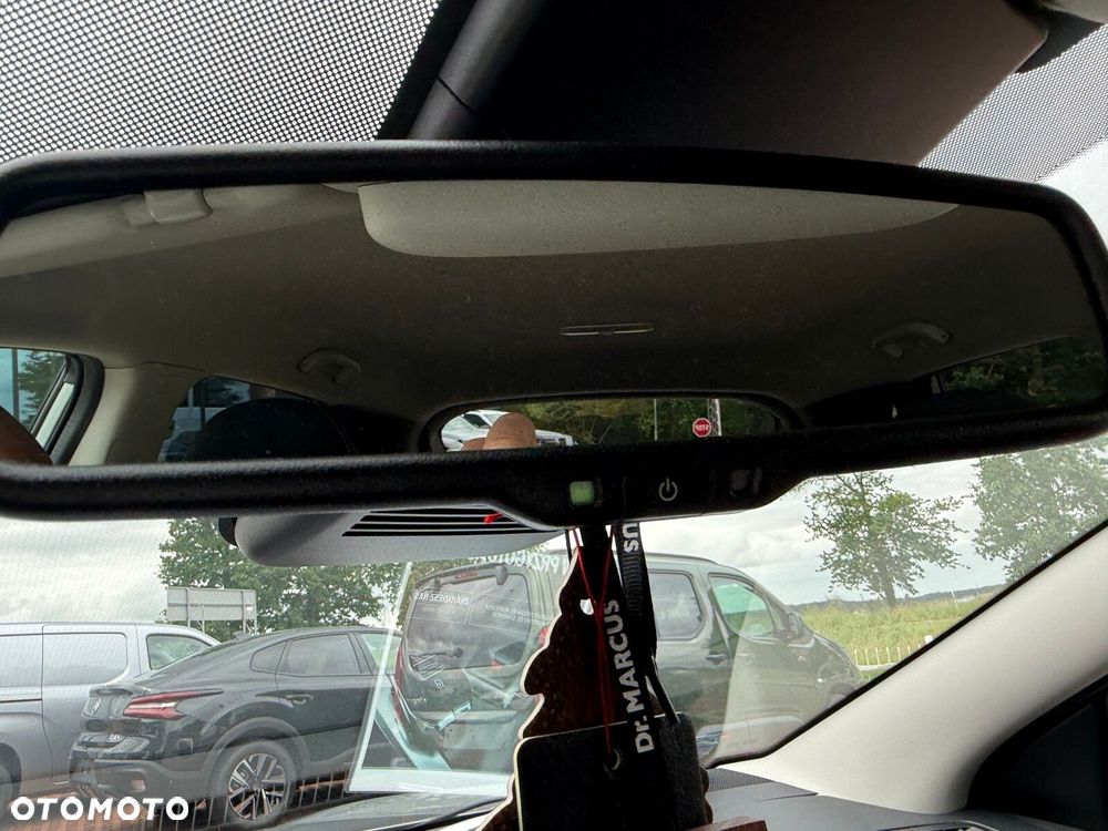 Nissan Qashqai 1.3 DIG-T N-Connecta - 25