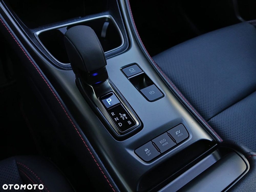 Lexus LBX 1.5 Hybrid Emotion - 25