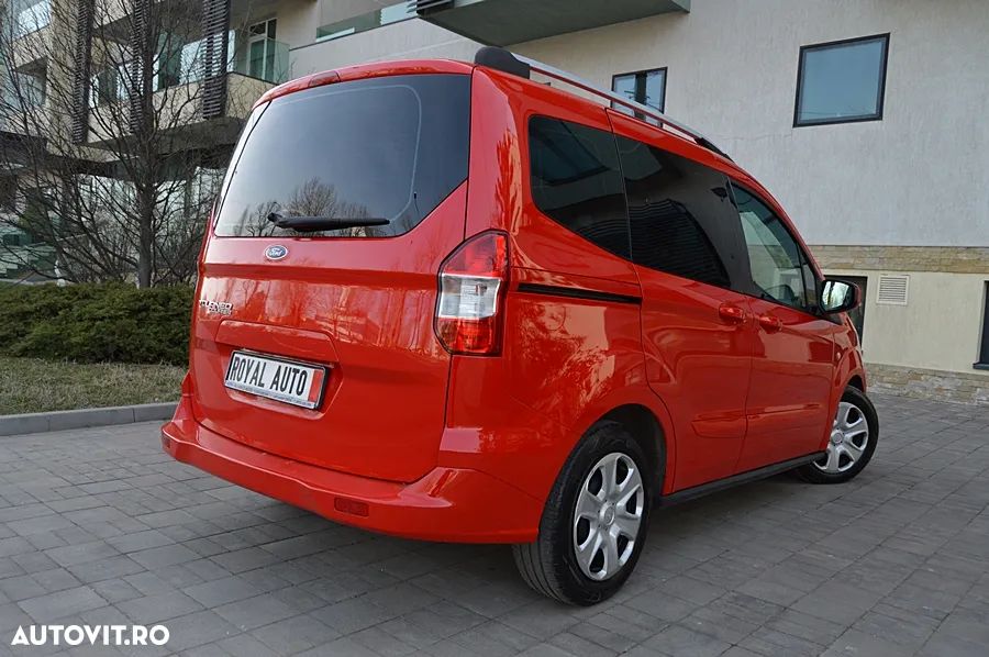 Ford Tourneo Courier 1.5 TDCi Ambiente - 9