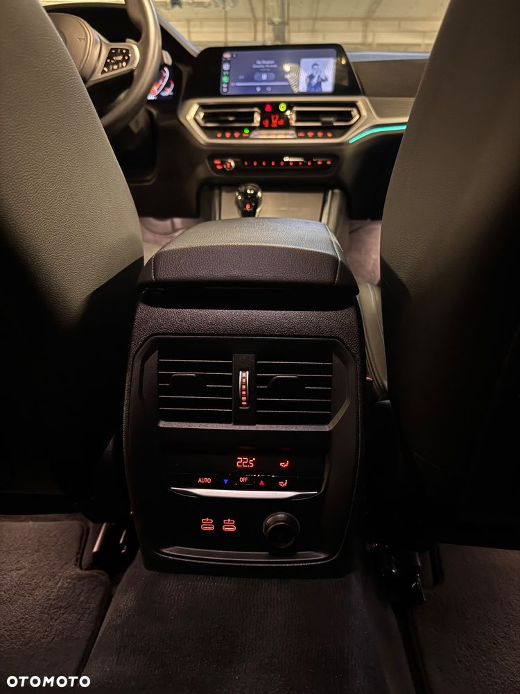 BMW Seria 3 330i - 20