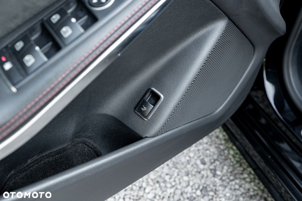 Mercedes-Benz CLA 250 7G-DCT AMG Line - 22