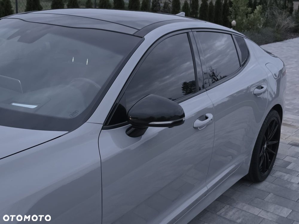 Kia Stinger 3.3 T-GDI V6 GT AWD - 19