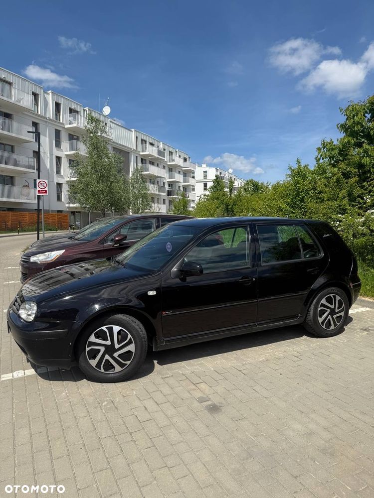 Volkswagen Golf - 14