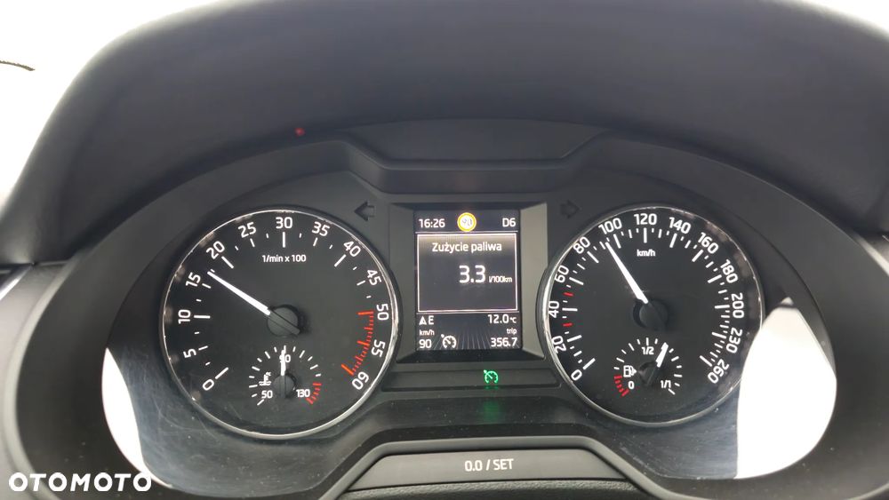 Skoda Octavia 2.0 TDI Ambition DSG - 19