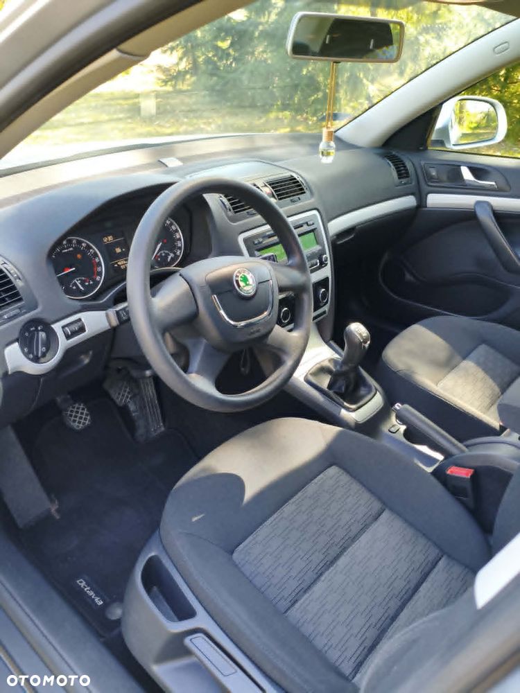Skoda Octavia 1.6 TDI Ambiente - 17