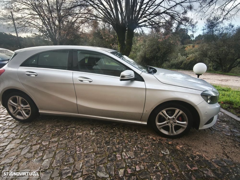Mercedes-Benz CLA 180 d Shooting Brake Urban - 5
