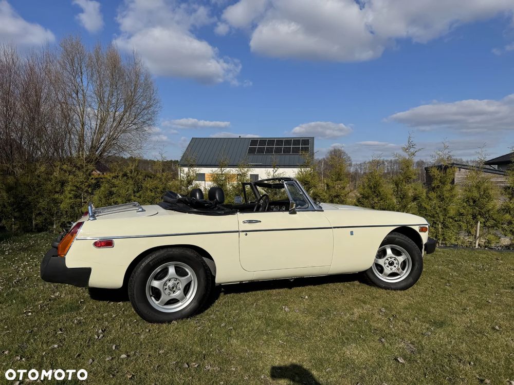 MG MGB - 14