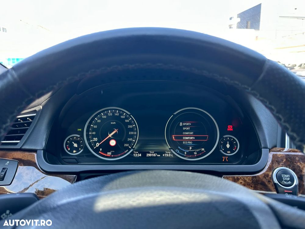 BMW Seria 7 740d xDrive - 17