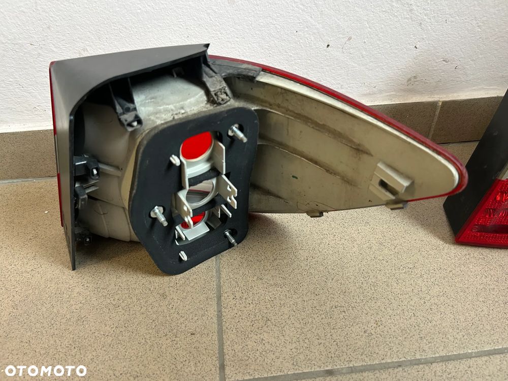 LAMPA TYŁ TYLNA PRAWA LEWA MERCEDES B KLASA W245 - 6