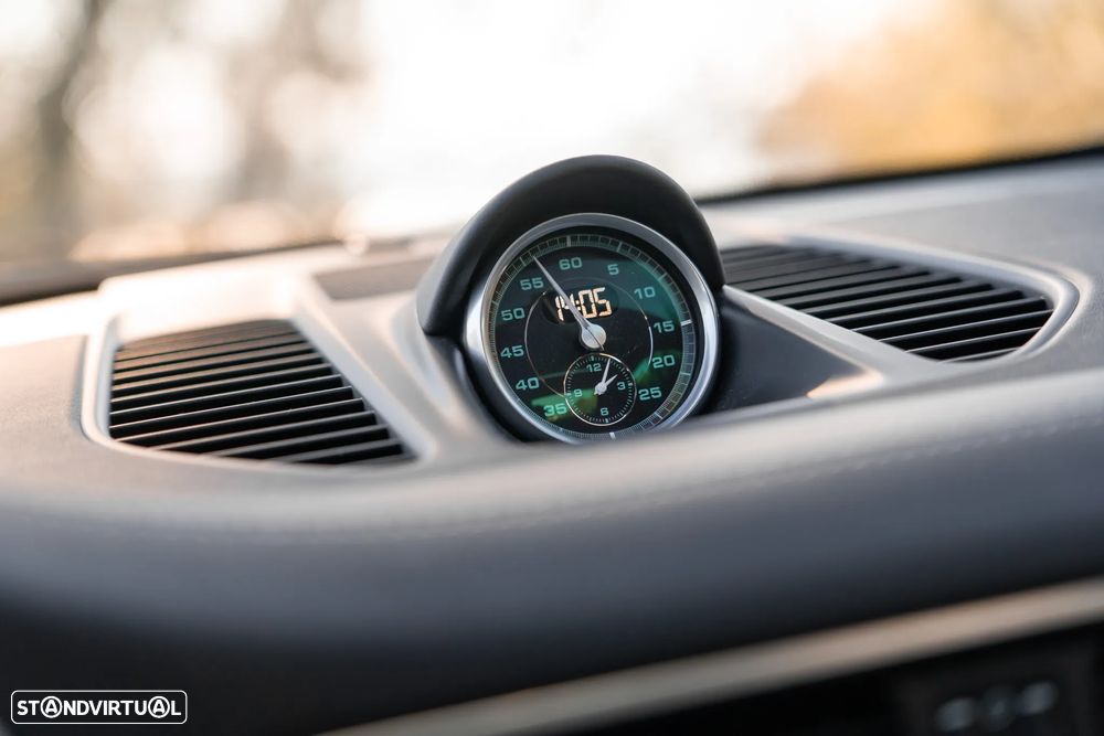 Porsche 911 (991) Carrera 2 50th Anniversary Edition PDK - 18