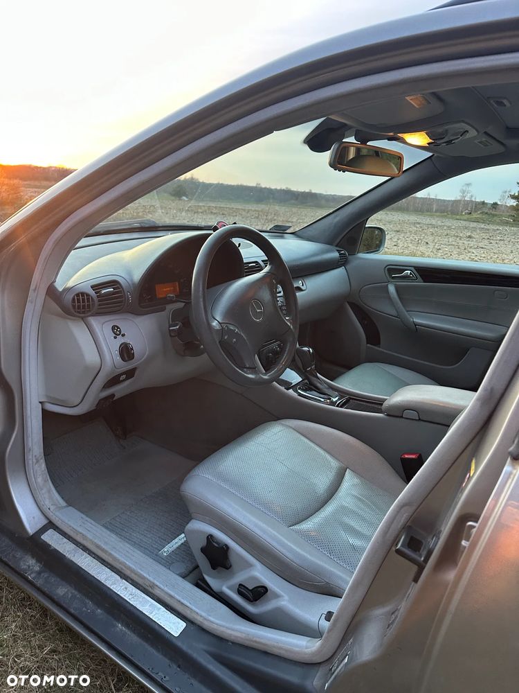 Mercedes-Benz Klasa C 240 4Matic Avantgarde - 7