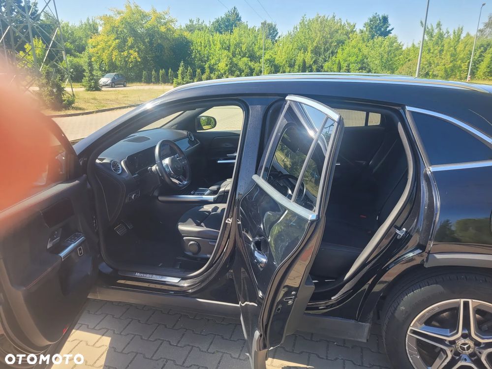 Mercedes-Benz GLA 200 d 8G-DCT AMG Line - 13