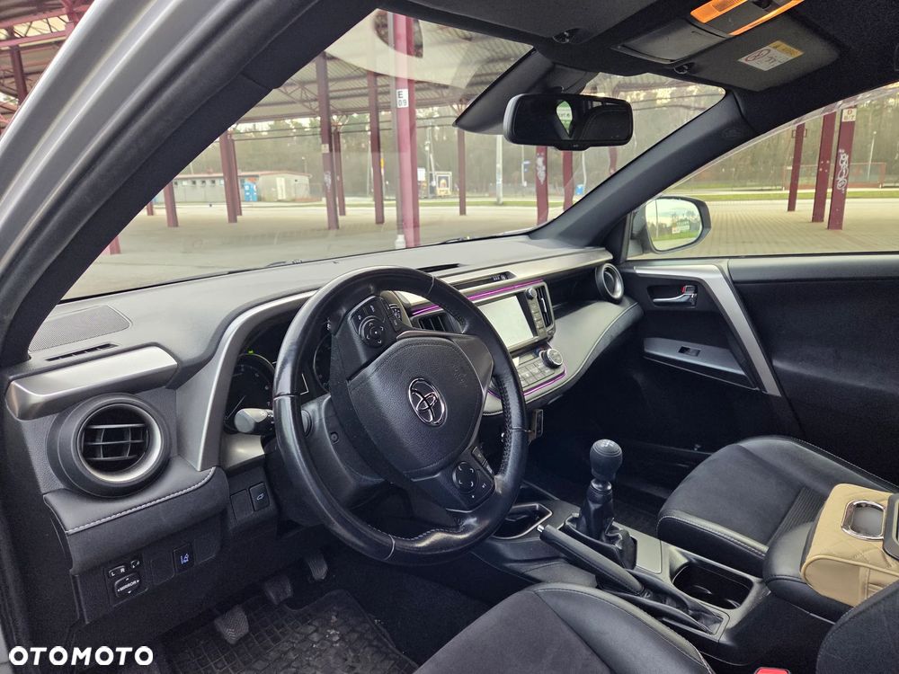 Toyota RAV4 2.0 D-4D Prestige 4x2 - 5