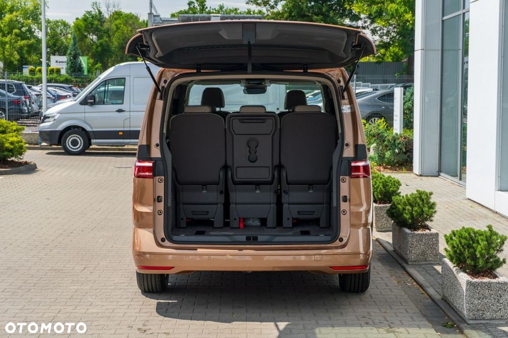 Volkswagen Multivan - 11