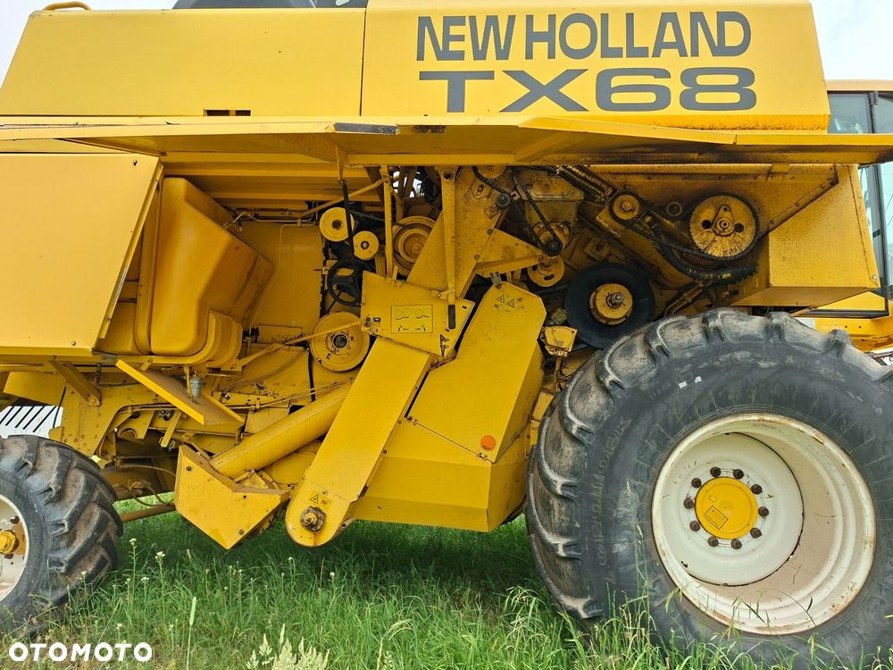 New Holland Tx 68 - 32