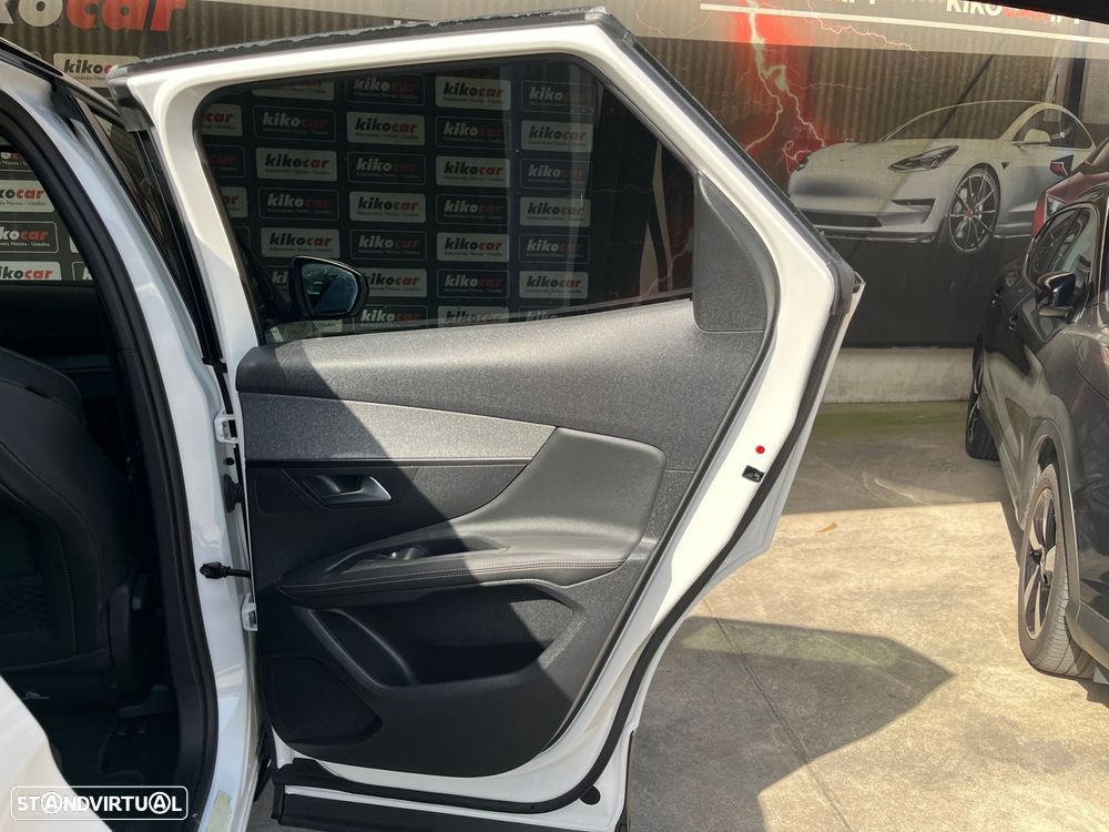 Peugeot 3008 1.5 BlueHDi GT EAT8 - 56