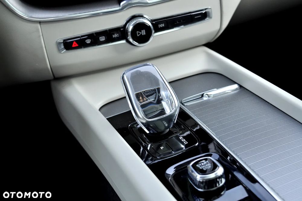 Volvo XC 60 T6 AWD Recharge Geartronic Inscription - 34