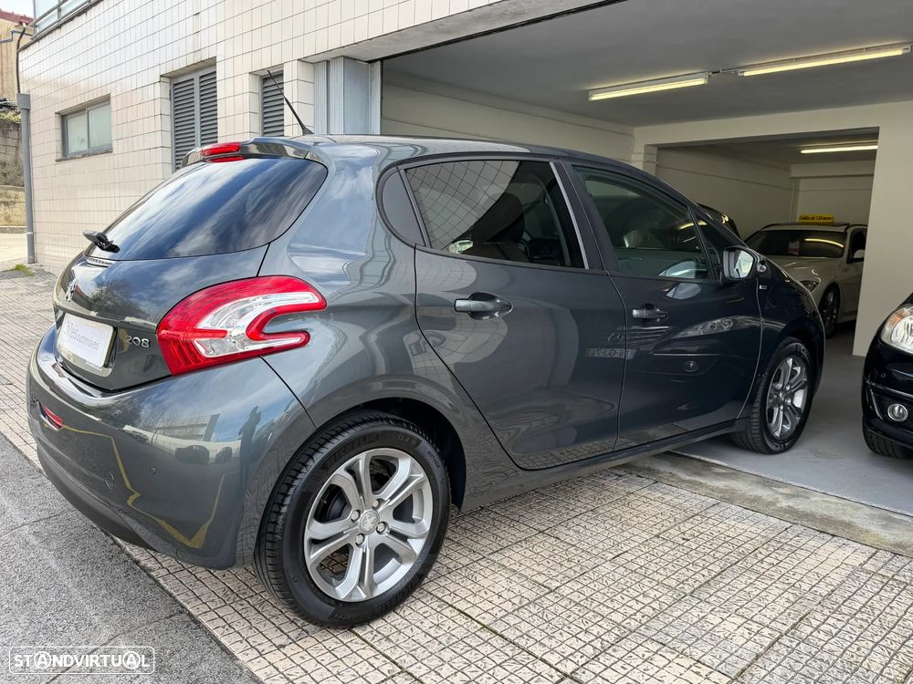 Peugeot 208 1.4 HDi SE Style - 46