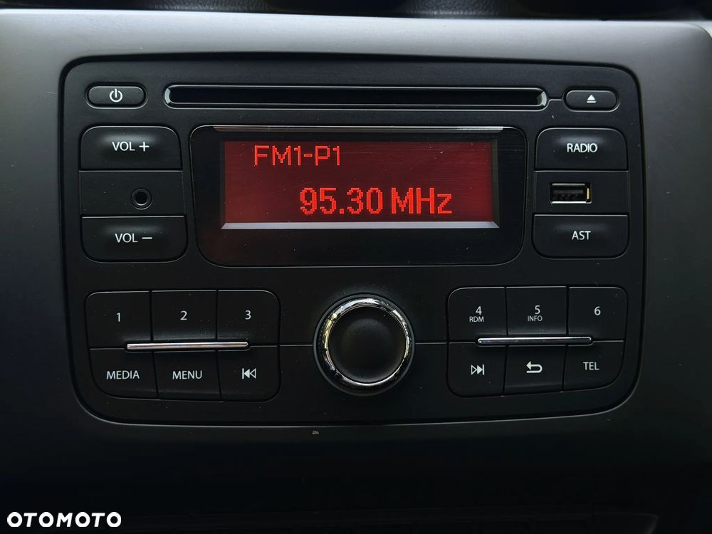 Dacia Duster dCi 110 FAP 4x2 Urban Explorer - 29
