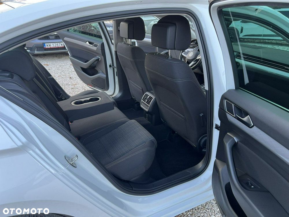 Volkswagen Passat 2.0 TDI EVO Business DSG - 14