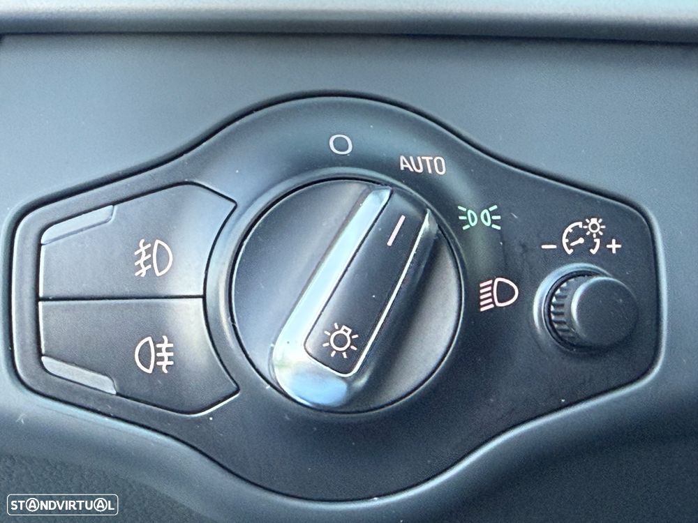 Audi A4 Avant 2.0 TDI DPF S line Sport Pack - 21