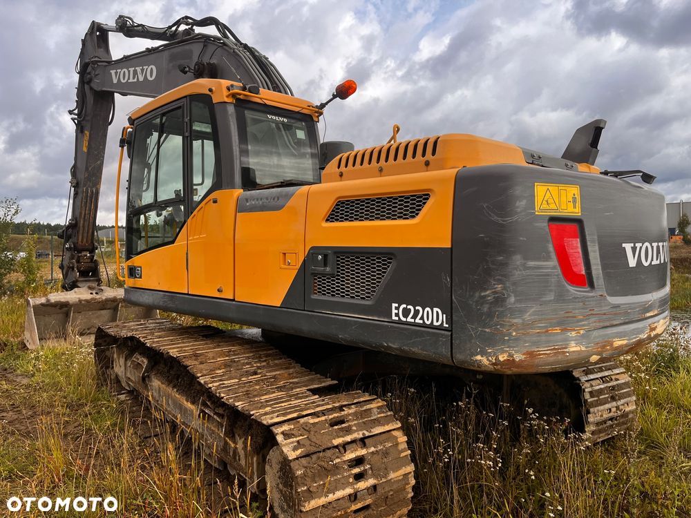 Volvo EC220 DL - 4