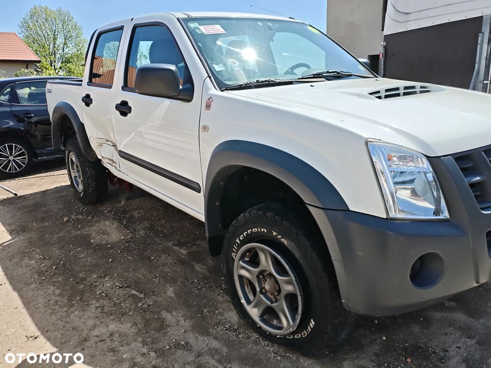 Isuzu D-Max 4x4 Double Cab Custom - 3