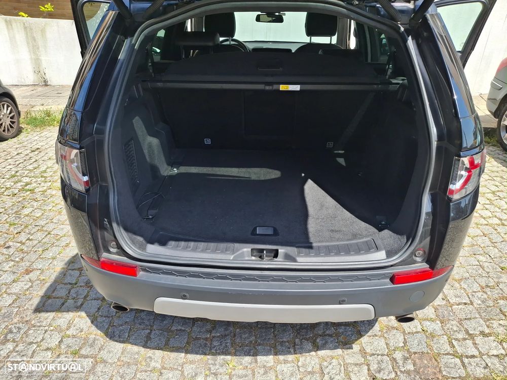 Land Rover Discovery Sport - 8