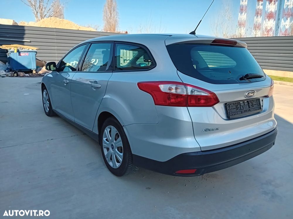 Ford Focus 1.6 TDCi DPF SYNC Edition - 3