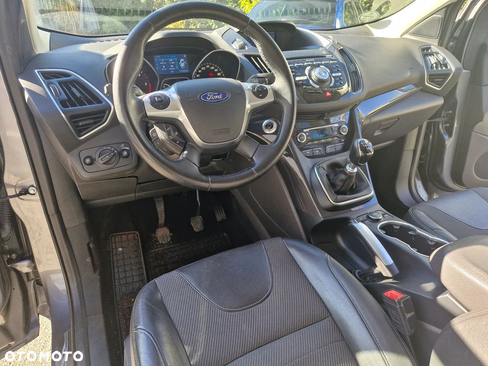 Ford Kuga 2.0 TDCi 4x4 Titanium - 14