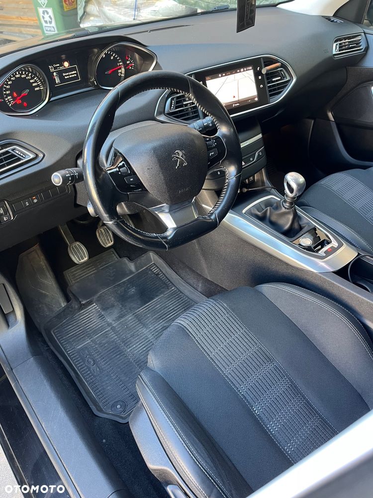 Peugeot 308 1.5 BlueHDi Allure Pack S&S - 16