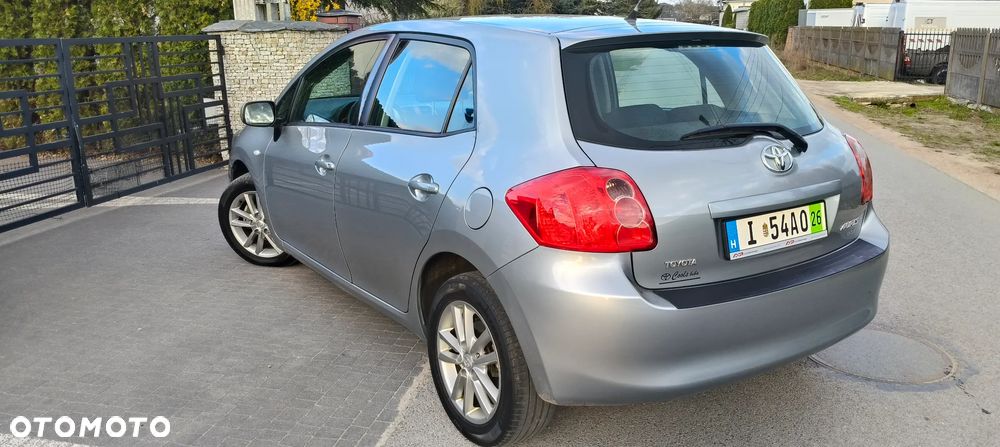 Toyota Auris 1.4 D-4D Life - 3