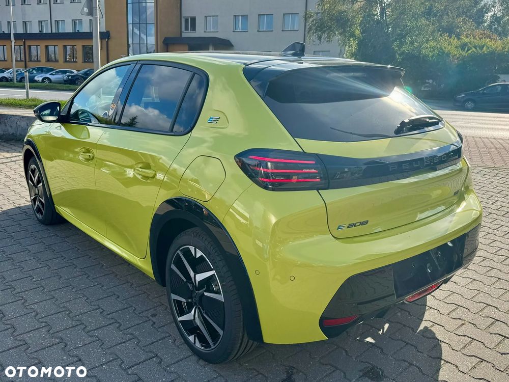 Peugeot 208 54kWh GT - 6