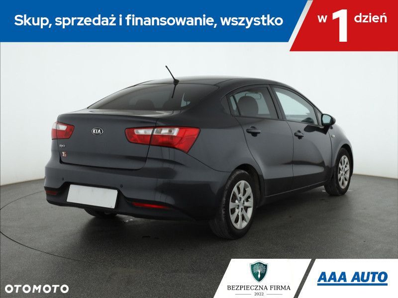 Kia Rio - 7