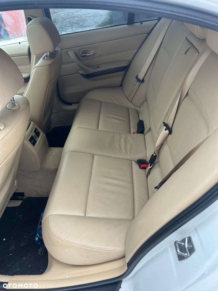 BMW Seria 3 318i Edition Exclusive - 10