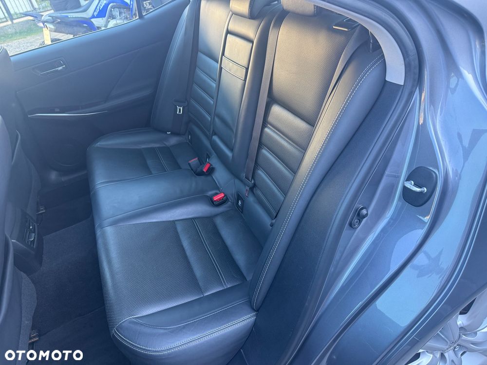 Lexus IS 300h Comfort EU6 - 21