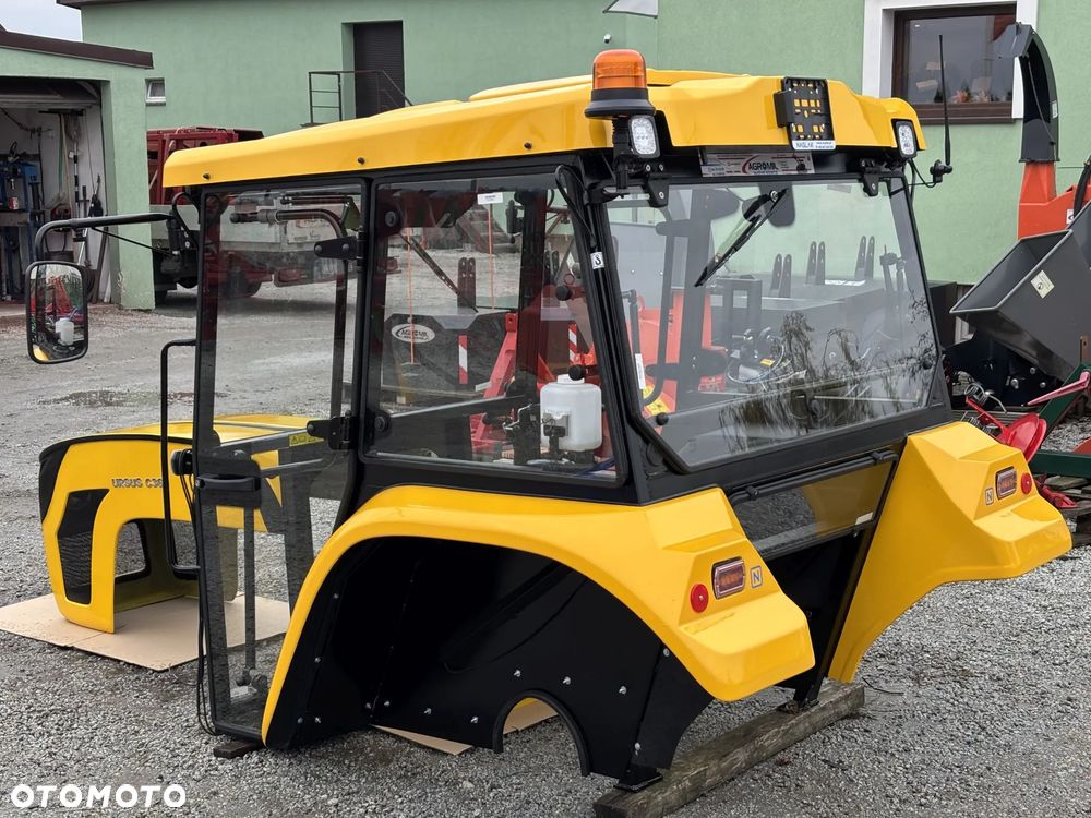 Kabina C-360 z błotnikami BTW X 2023 r. Naglak + maska 04 kolor żółty - 4