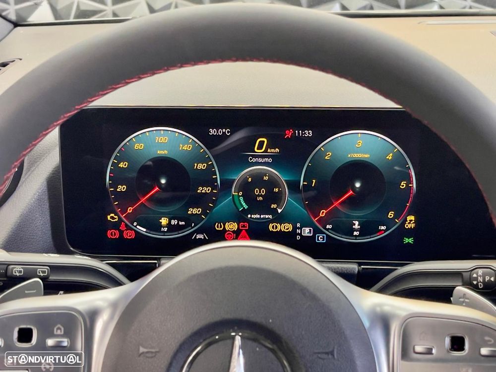Mercedes-Benz GLA 180 d AMG Line - 25