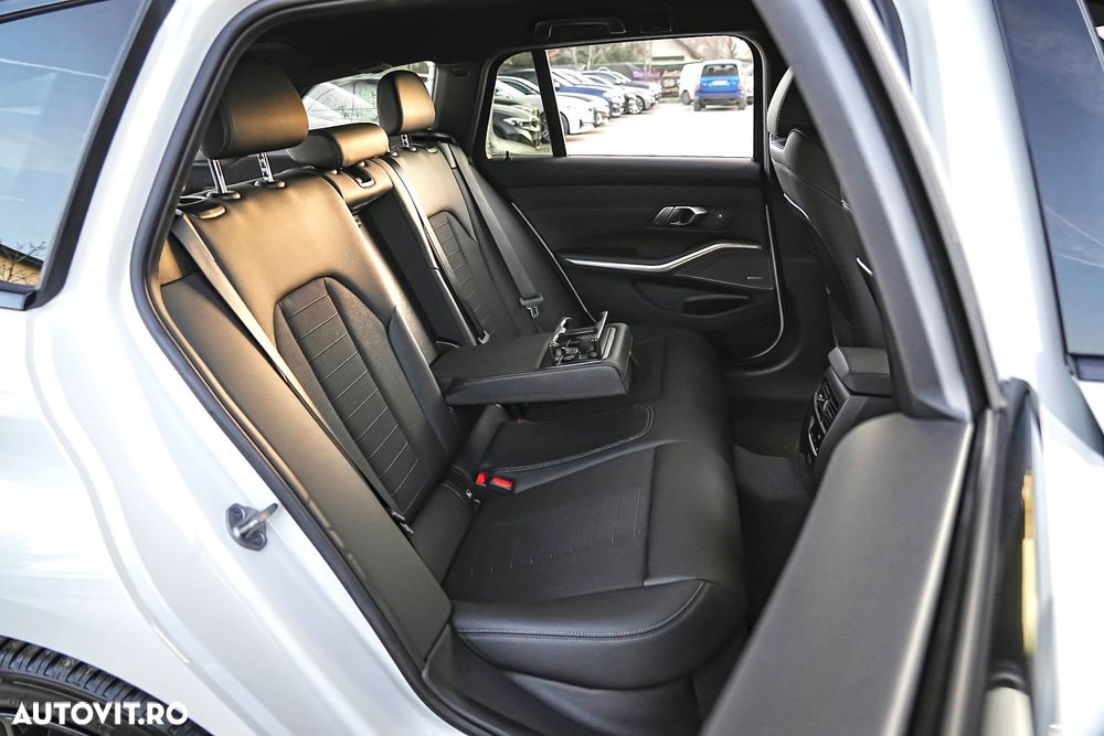 BMW Seria 3 320d Touring xDrive Aut. - 21