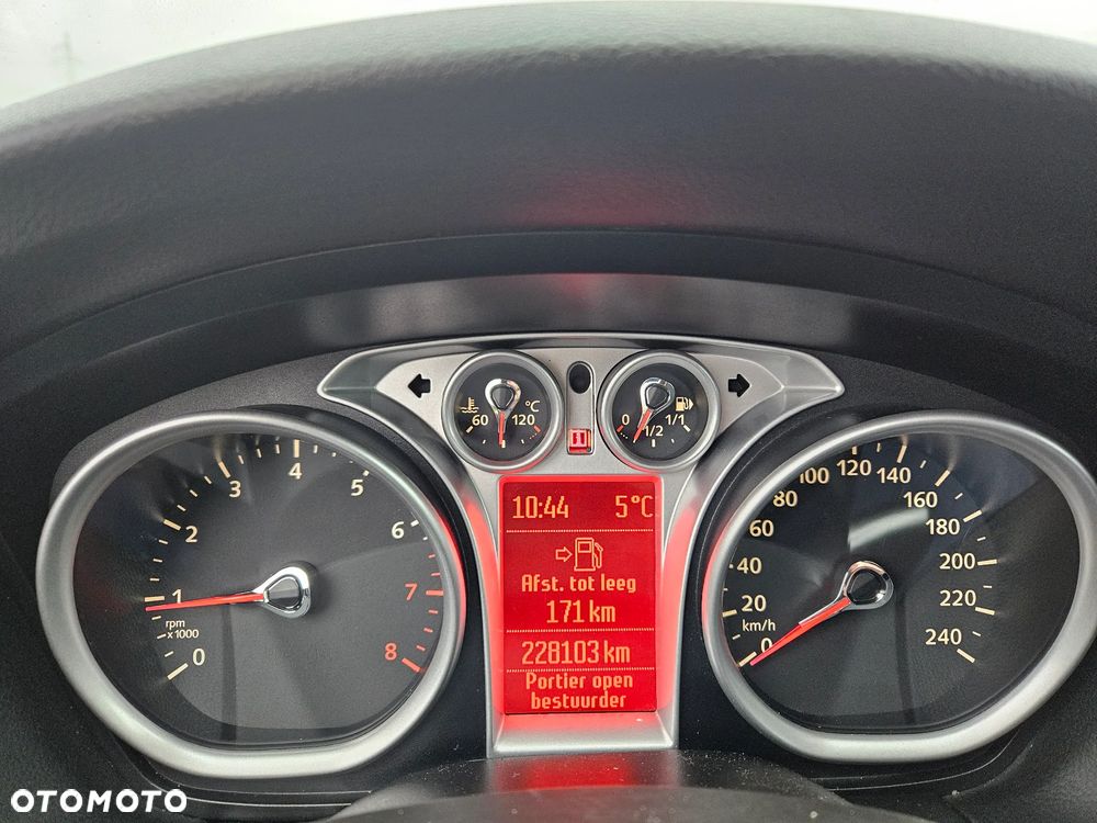 Ford Focus 1.8 Titanium - 35