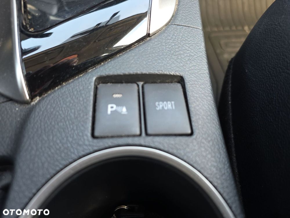 Toyota Corolla - 21