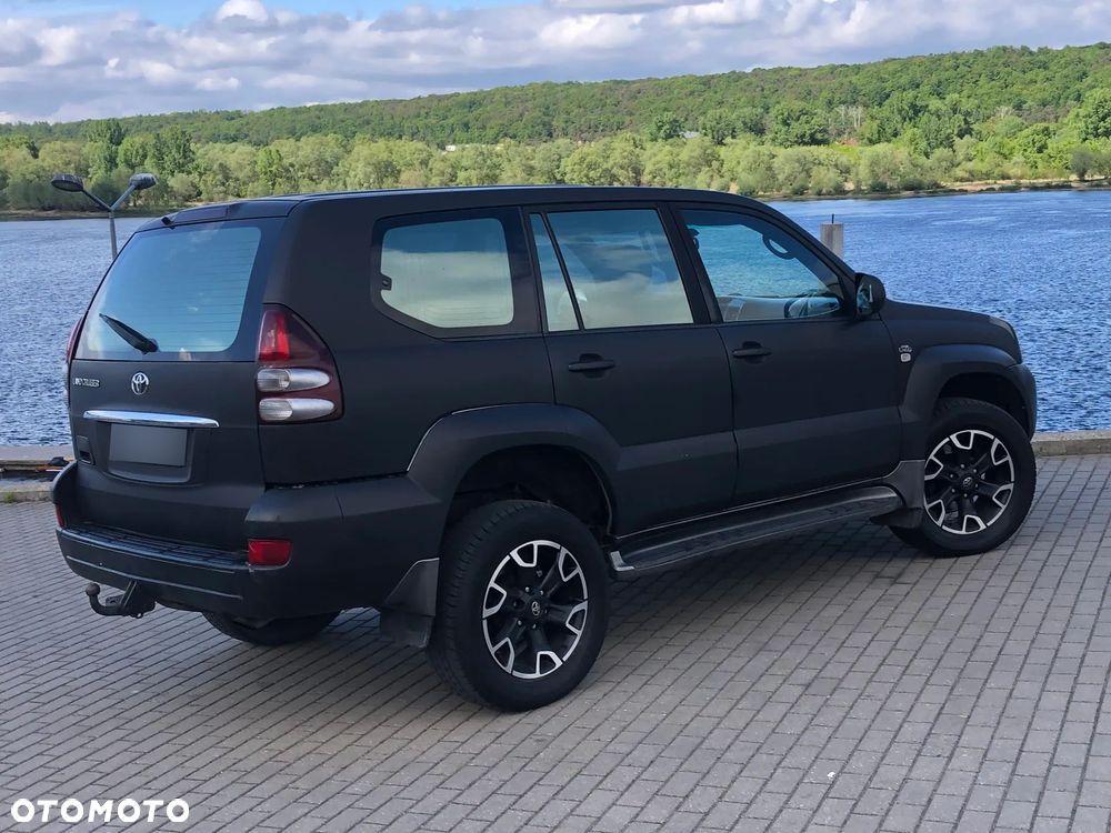 Toyota Land Cruiser - 28