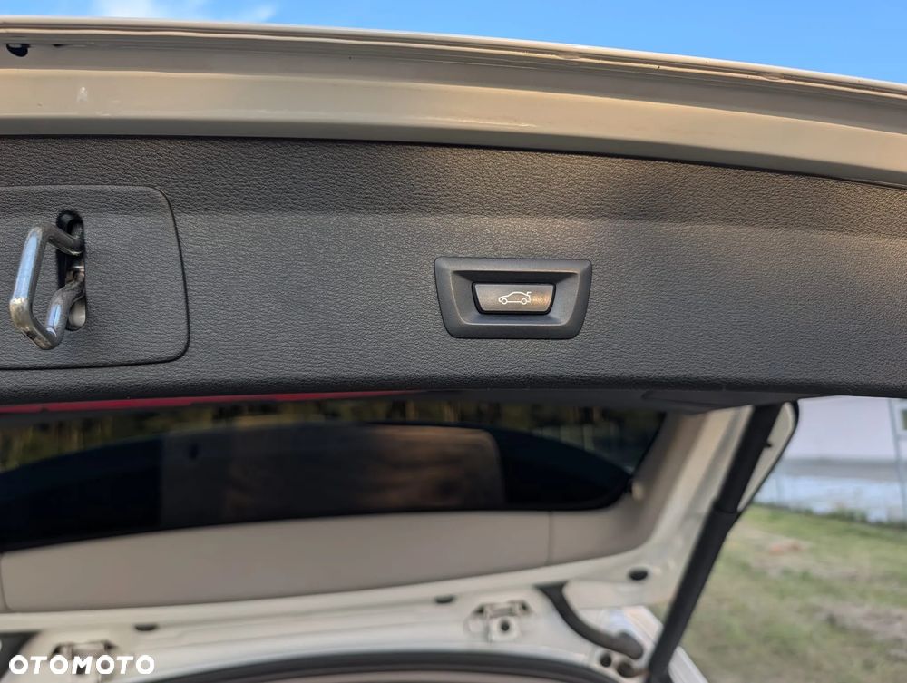 BMW X1 xDrive20i - 37