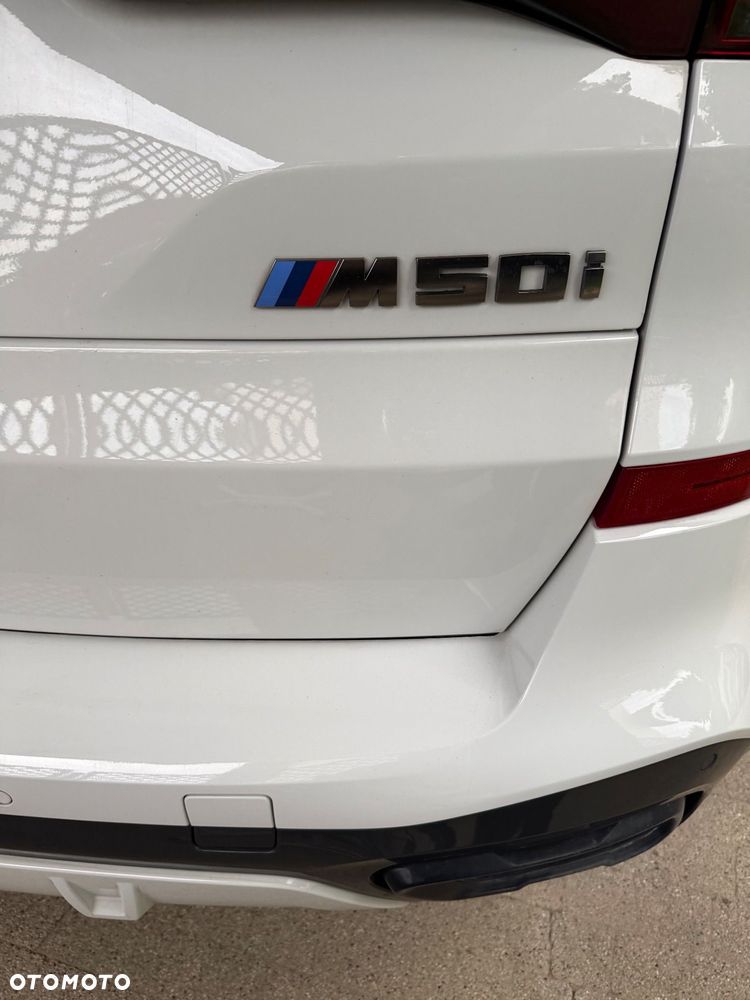 BMW X5 M M50i - 5