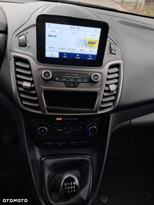 Ford Transit Connect - 13