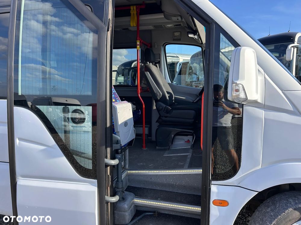 Mercedes-Benz Sprinter 519 - 13