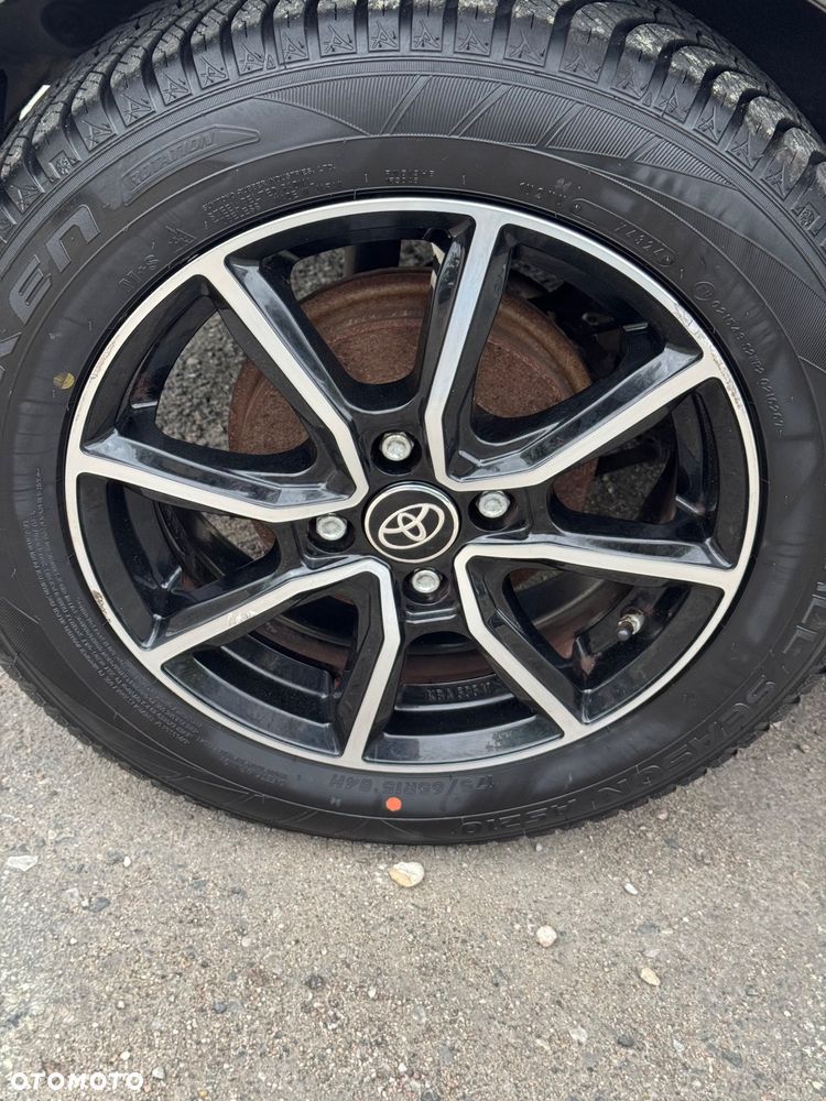 Toyota Yaris 1.33 VVT-i Style - 38
