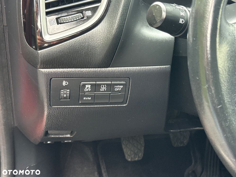 Mazda 3 - 10