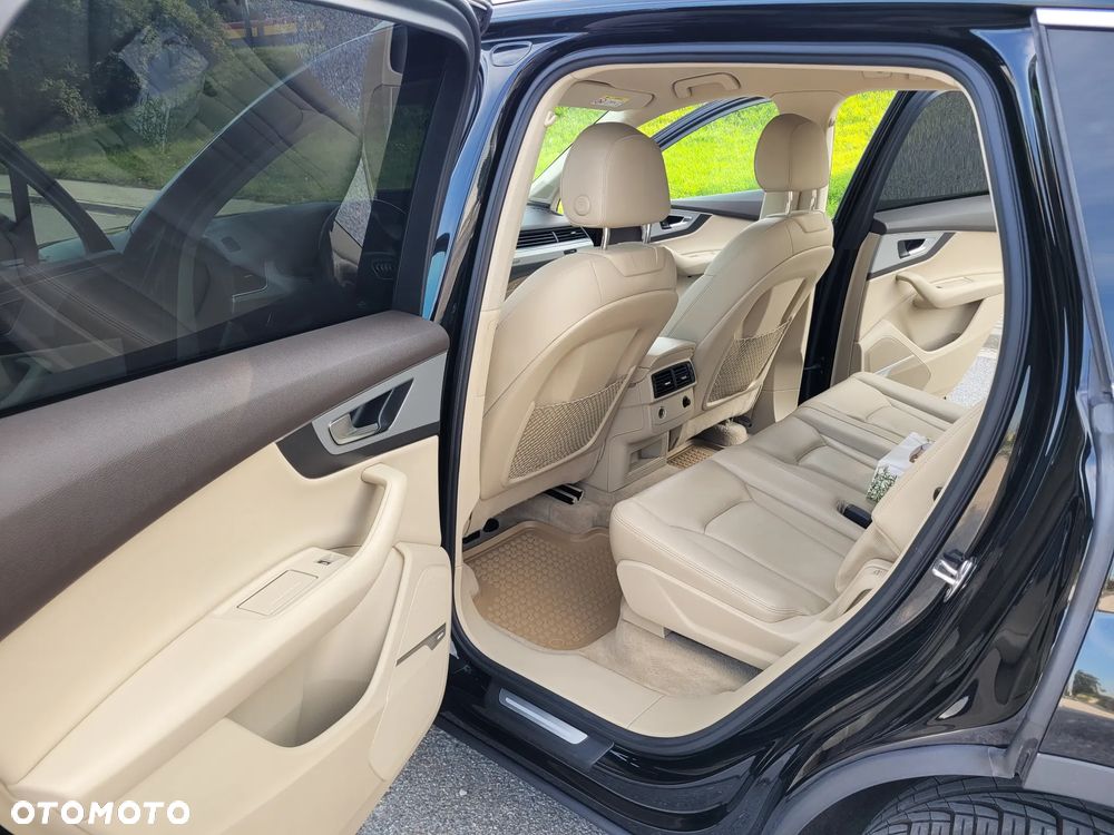 Audi Q7 - 17