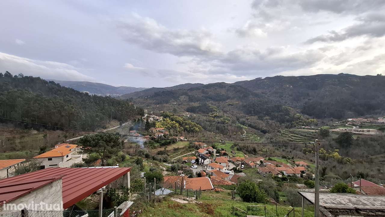 Moradia em pedra para restauro com aproximadamente 500m2 de terreno. - Grande imagem: 4/14